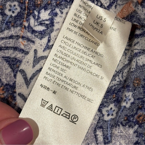 Maeve By Anthropologie Cathy Blouse Jungle Animals size small - Picture 8 of 13